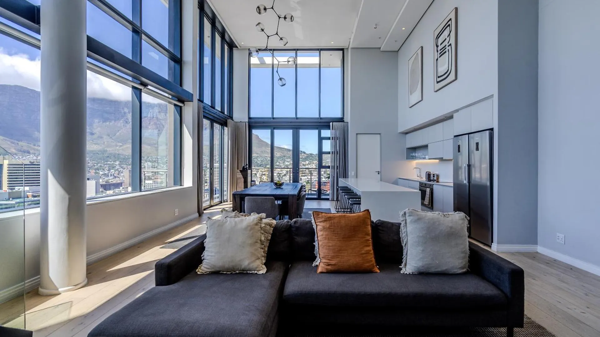 Exclusive Penthouse With Mountain & Ocean Views Apartment Cape Town