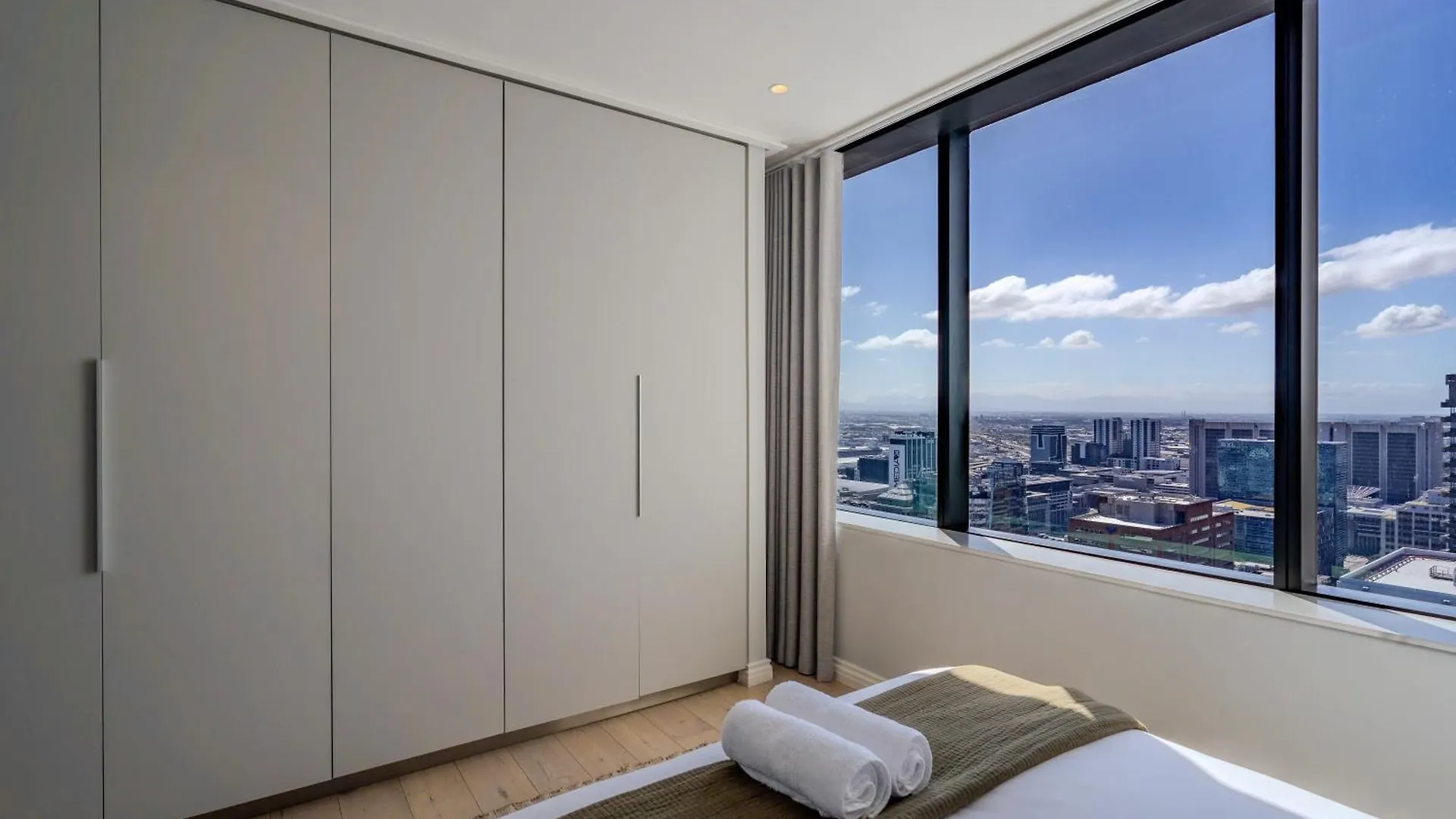 Exclusive Penthouse With Mountain & Ocean Views Apartment Cape Town
