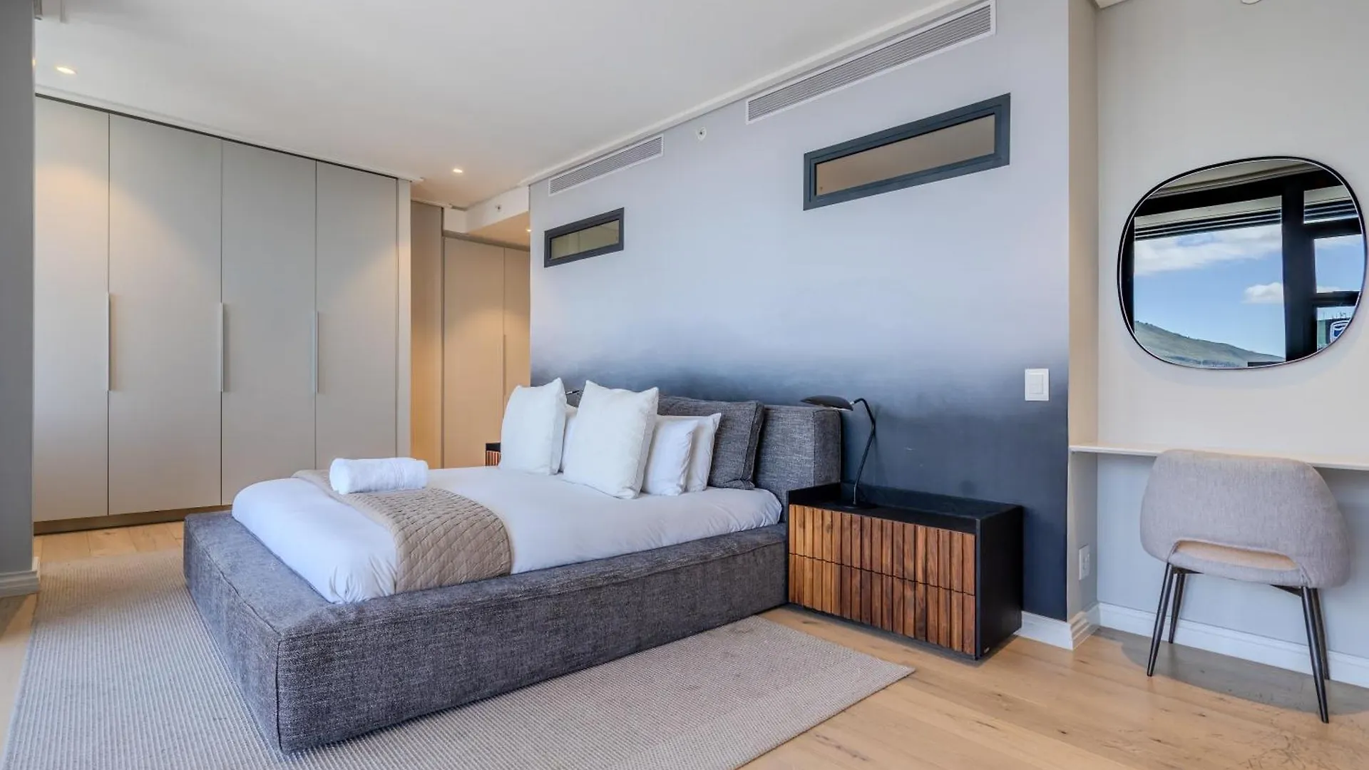 Exclusive Penthouse With Mountain & Ocean Views Apartment Cape Town